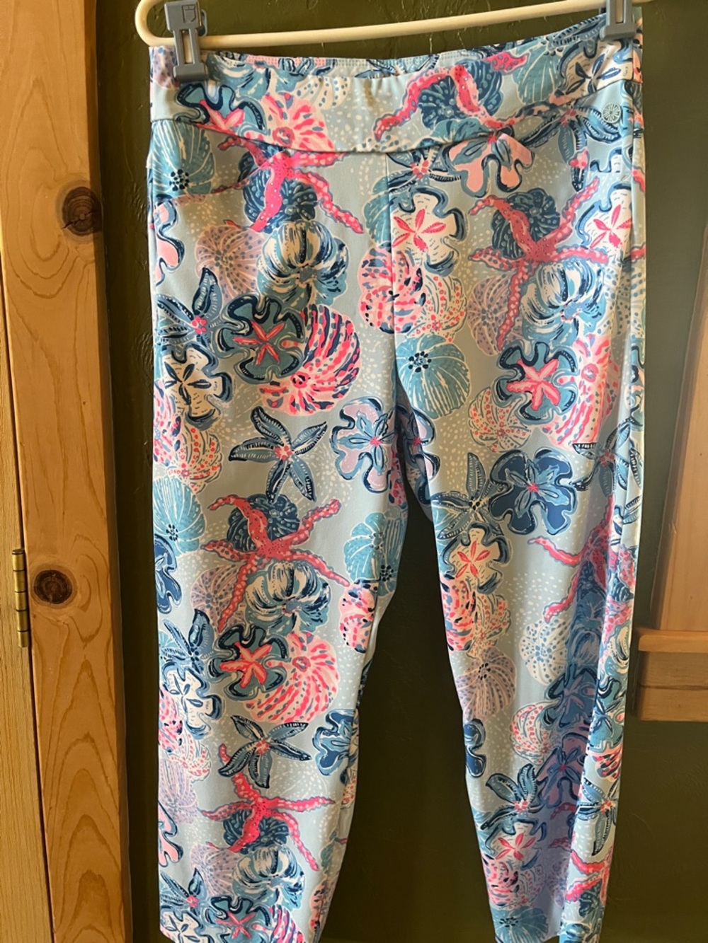 Lilly Pulitzer Light Blue, Navy & Pink Sea Life Capri Pants Size 10